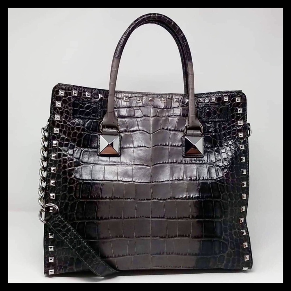 Michael Kors Large Hamilton
Studded Leather Tote - Picture 7 of 16
